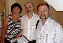 Владимир Спектор с супругой Татьяной и Александр Корж