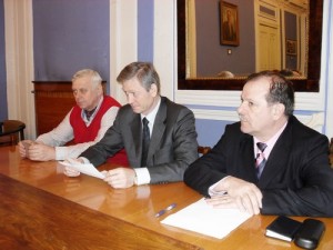 Руководство Исполкома МСПС: Иван Переверзин (в центре), Владимир Бояринов (слева) и Юрий Коноплянников