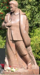 А мы что-то говорим о вандальном отношении иностранцев к нашим памятникам